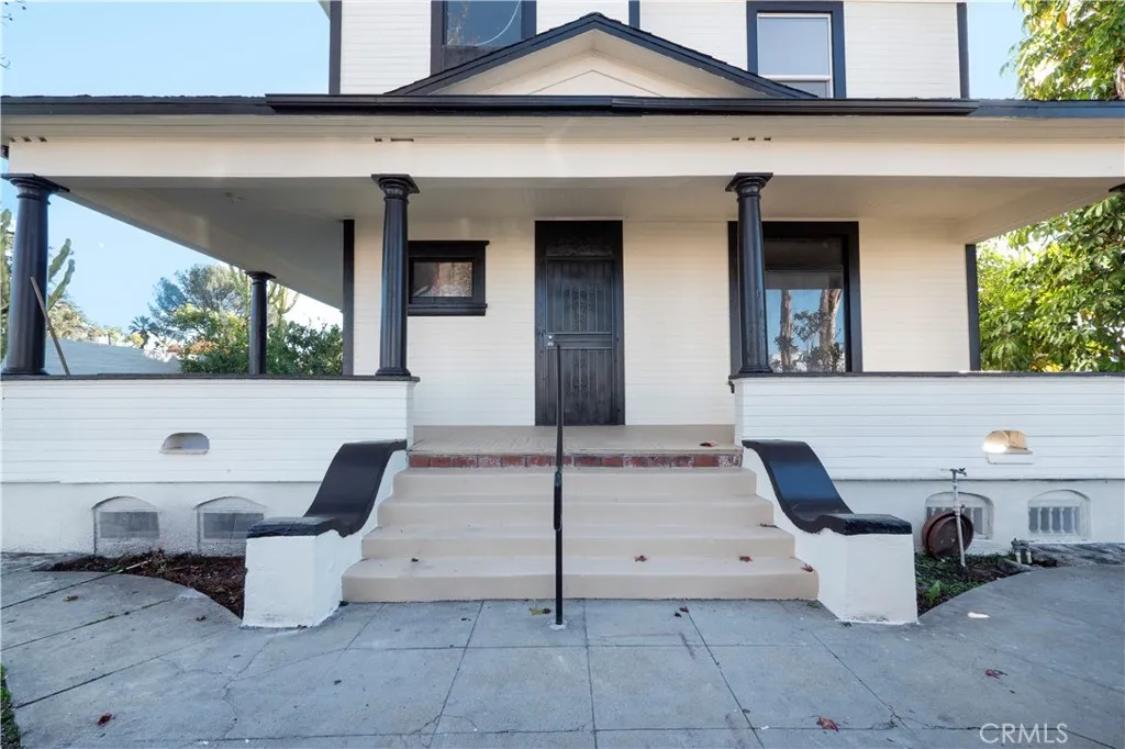 724 W 2nd, Pomona, California 91766 home-pic-3